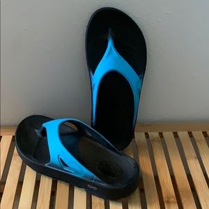 OOFOS Woman’s Ooriginal Sport Sandal-Like New